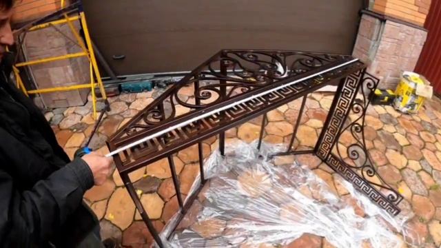 Кованый козырек, кованая цветочница на окно. Ручная ковка.