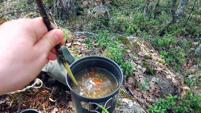Поход в лес,походный котелок с Али,вырезаю ложку из дерева.