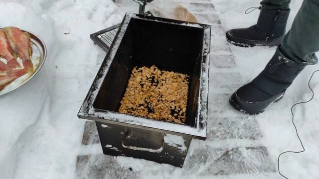 ЛУЧШИЙ СПОСОБ КОПЧЕНИЯ МОРСКОГО ОКУНЯ НА ЧЕРНОЙ СМОРОДИНЕ И МЕДЕ / ЭТО СТОИТ ПОПРОБОВАТЬ КАЖДОМУ