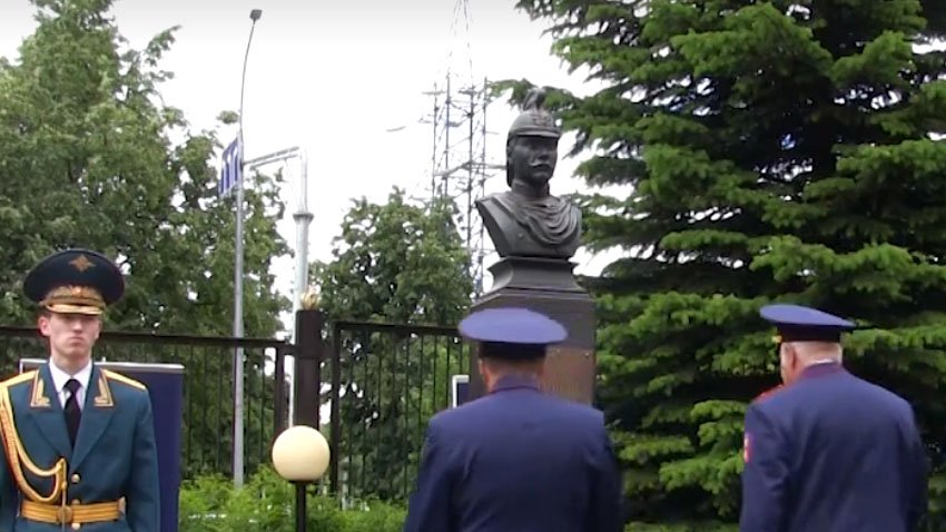 В Москве открыли бюст основателю Российского пожарного общества графу Шереметеву
