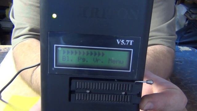 Универсальный программатор Тритон и другие устройства для программирования.