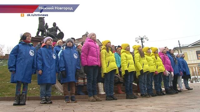 Акция «Народный хор» состоялась на площади Народного Единства в Нижнем Новгороде