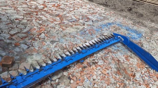 Купили косилку б\у на Т--40. Видео от брата, были в гостях. смотреть онлайн