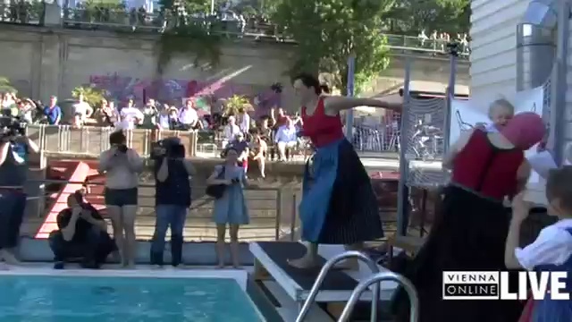 Немки развлекаются 2 смотреть онлайн