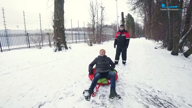Тест-драйв: санки, ледянки и ватрушки. На чём веселее и безопаснее кататься? смотреть онлайн