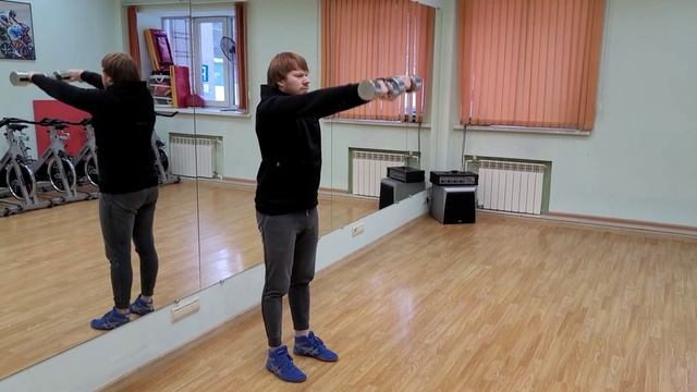 Подъем гантелей перед собой - Техника выполнения упражнения