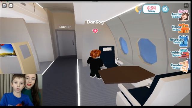 Ищем МОНСТРОВ В САМОЛЁТЕ. Прыгаем с ПАРАШЮТОМ. смотреть онлайн