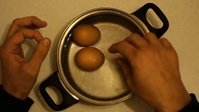 Как идеально почистить яйца. смотреть онлайн