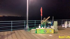 Santa MONICA