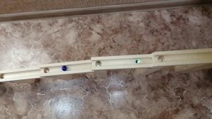 Деревянный лабиринт для стеклянных шариков марблс.mp4