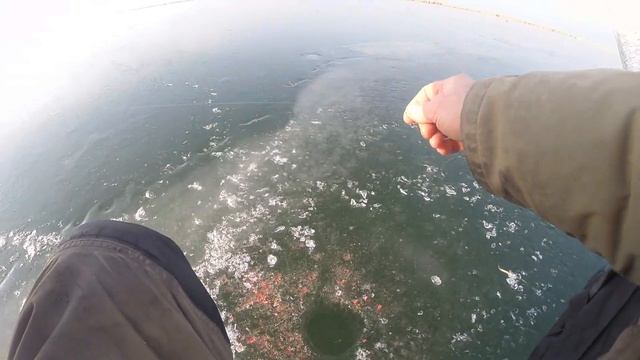 У лунки с кивком и мормышкой, когда рыба не активна. Гусиный пляж. 29 января 2023 г. Юрий Философ. смотреть онлайн