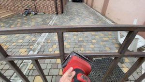 Как покрасить забор (ограждение) своими руками