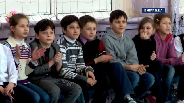 БК Днепр посетил матчи Школьной лиги в СШ № 52 смотреть онлайн