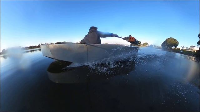 Fastest Chainsaw Boat? Stihl 088 Surface Drive P2 смотреть онлайн