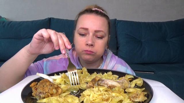 МУКБАНГ МАКАРОНЫ С ТУШЕНОЙ КУРИЦЕЙ,МОРСКАЯ КАПУСТА///Mukbang еда на камеру/Русский мукбанг/НЕ асмр/