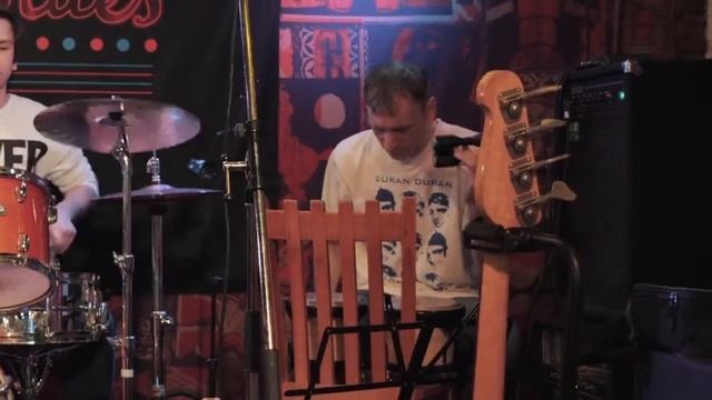 Solo Razd Meg(Ivan Nesztor) - Н.Никишаев(Барабаны,ковбелл,бонги,шейкер) - Г.Лордкипанидзе смотреть онлайн