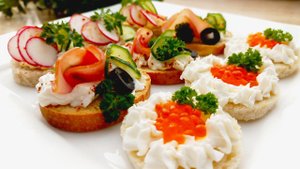 Топ-3 рецепта бутербродов на НОВЫЙ ГОД! Быстрые и вкусные закуски на праздничный стол!