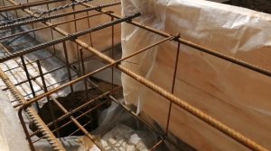 Опалубка фундамента под дом. Толщины, арматура, распорки, защитная пленка.
