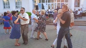 07.08.2021 Brest Belarus. Танцы. Духовой оркестр В.Коваля на Советской.Прогулки с Викторией.