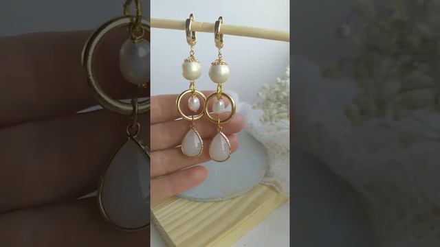 Серьги длинные висячие с жемчугом и подвеской капля