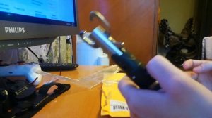 Распаковка щипцов для рыбалки. Щипсы что бы вытаскивать крючки из рыбы.