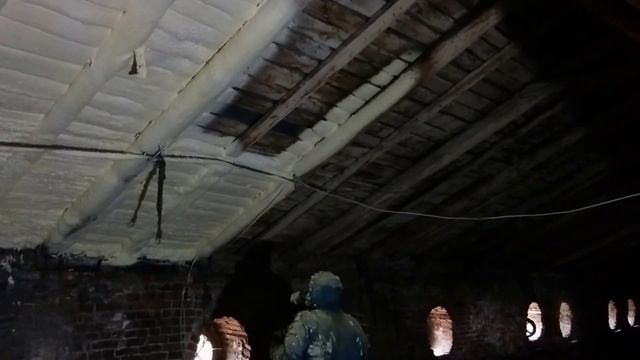 Внутреннее утепление пенополиуретаном кровли здания - г. Выборг 2015 год
