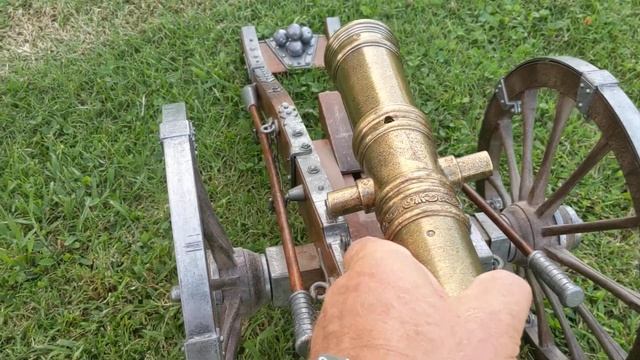 Модель старинной пушки из которой реально можно стрелять. смотреть онлайн