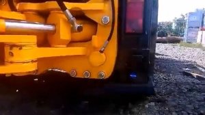 Экскаватор погрузчик ДЭМ 1143 внешний вид1