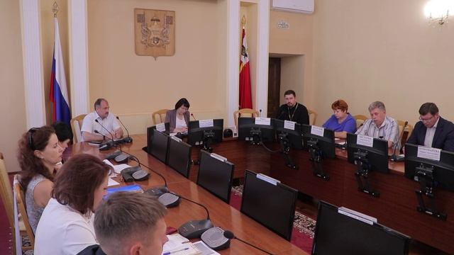 В Смоленске прошло заседание Координационного совета по вопросам семьи, материнства и отцовства