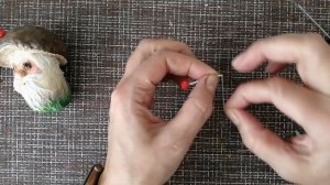 Ягодка и листик рябины из ваты