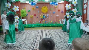 Выпускной из детского сада. 16. Русский народный танец. Девочки в кокошниках.