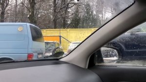 Сваренные из двух частей машины в Литве.