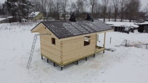 Не большая, но ШИРОКАЯ банька 7х4! Жизнь в пещере. Баня 2022 года. Снег не помеха, чистим и строим.