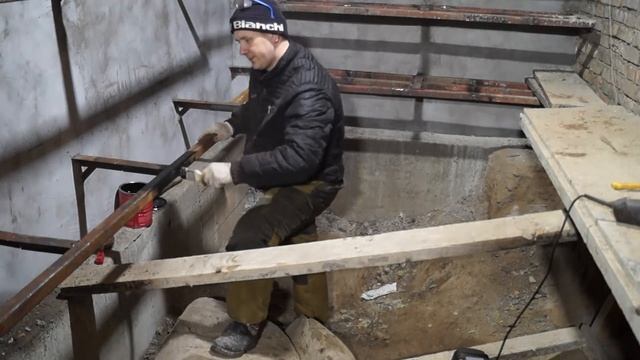 Делаю полки в погребе