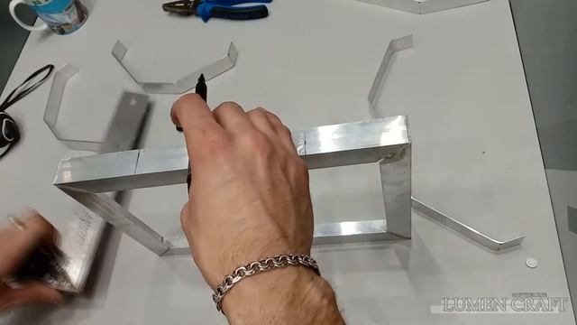 Алюминиевый прожектор из хлама (Выпуск #1) смотреть онлайн