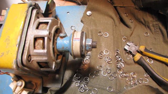 кольца НАРЕЗАТЬ на быстро для сборки кольчуги при массовом изготовлении из поволоки в пружину смотреть онлайн