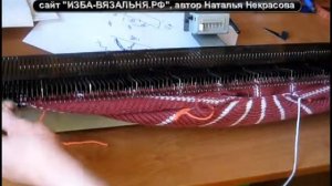 Женская вязаная зимняя шапка капор поперечного вязания💢Как вязать шлем с ушками на  вязальной машин