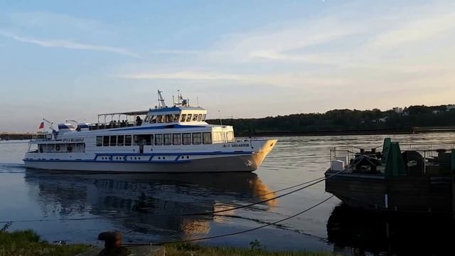 Вечерняя прогулка по набережной Костромы | Сочинцы на "ЗОЛОТОМ КОЛЬЦЕ"