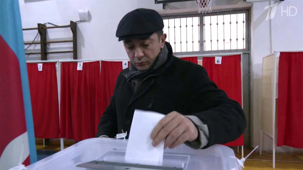 Азербайджан сегодня выбирает президента