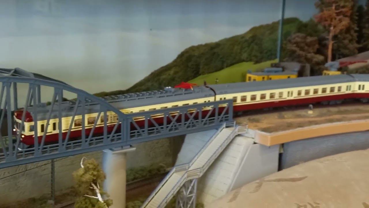 ЭР22-23 смотреть онлайн