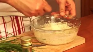 Салат из курицы с соусом из сыра Филадельфия