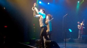 Scott Bradlee's Postmodern Jukebox - Shake It Off Live (ft Von Smith) (Great Impression Tour)