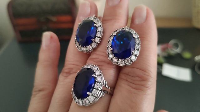 Стильные штучки.Елена.Серебро.Продам.25.06.2022 смотреть онлайн