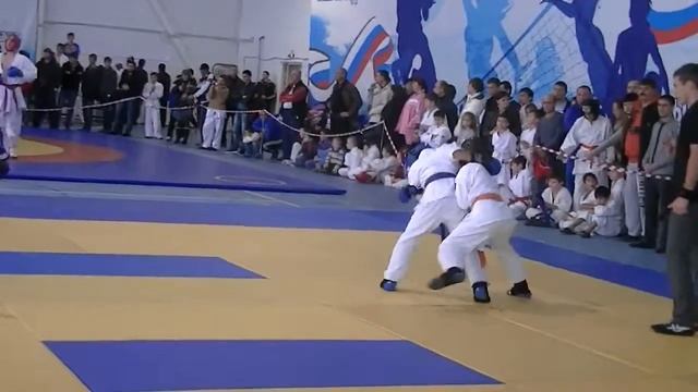 Критари Дмитрий.Чемпионат Кр.. края по рукопашке МВД смотреть онлайн