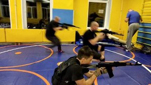 У нас на тренировке.