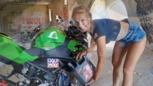 Kawasaki Ninja 400 oil change