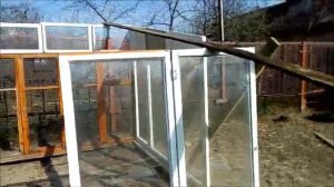 Дачный парник своими руками из ненужных оконных стеклопакетов.
