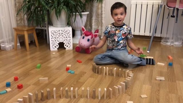 ПРИНЦИП ДОМИНО, ПАДЕНИЕ ДОМИНО