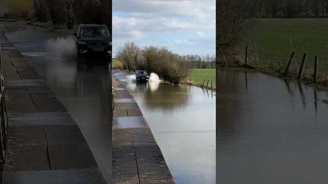 Volvo XC 90 vs Flooded Cause way