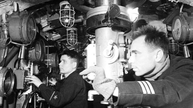 Российским подводникам... смотреть онлайн